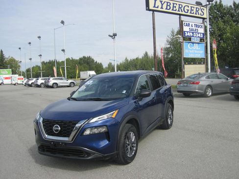 Used 2021 Nissan Rogue S image 1