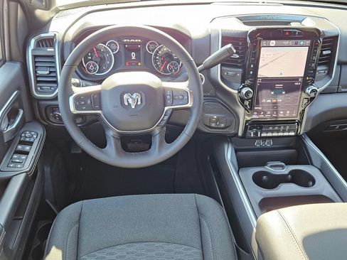 New 2026 RAM 2500 Big Horn AWD/4WD image 12