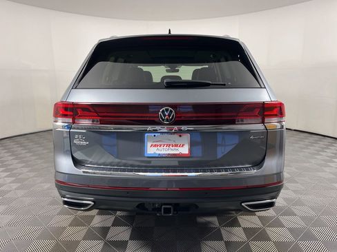 Used 2024 Volkswagen Atlas SEL image 14