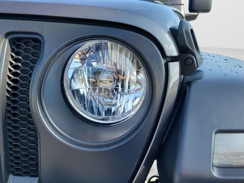 Used 2023 Jeep Wrangler Unlimited Sport AWD/4WD image 25