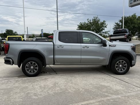 Used 2025 GMC Sierra 1500 AT4 image 3