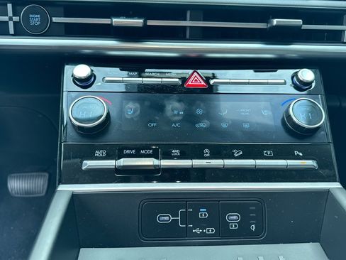 Used 2025 Hyundai Santa Fe SEL image 9