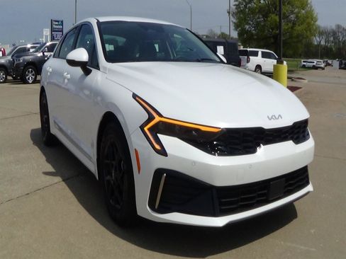 Used 2025 Kia K5 LXS FWD image 3