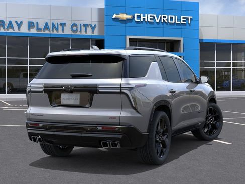 New 2026 Chevrolet Traverse RS w/ LPO, Floor Liner Package FWD image 4