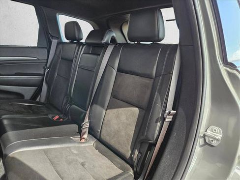 Used 2020 Jeep Grand Cherokee Altitude AWD/4WD image 15