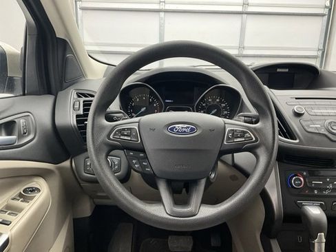 Used 2017 Ford Escape SE w/ SE Cold Weather Package image 8