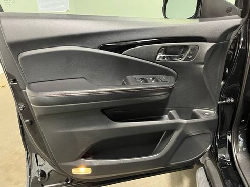 Used 2017 Honda Ridgeline Black Edition image 20