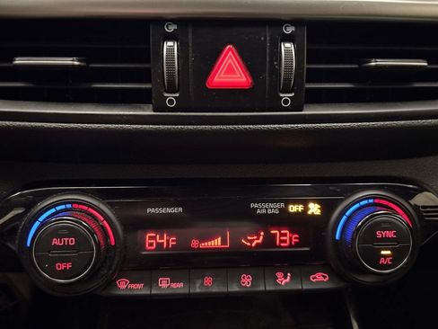 Used 2022 Kia Forte GT image 19