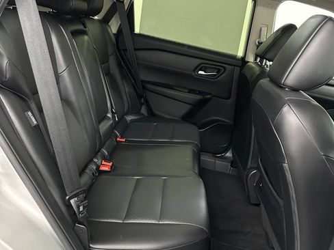Used 2024 Nissan Rogue SV w/ SV Premium Package AWD/4WD image 30