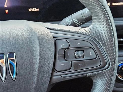 Used 2025 Buick Envista Preferred FWD image 23