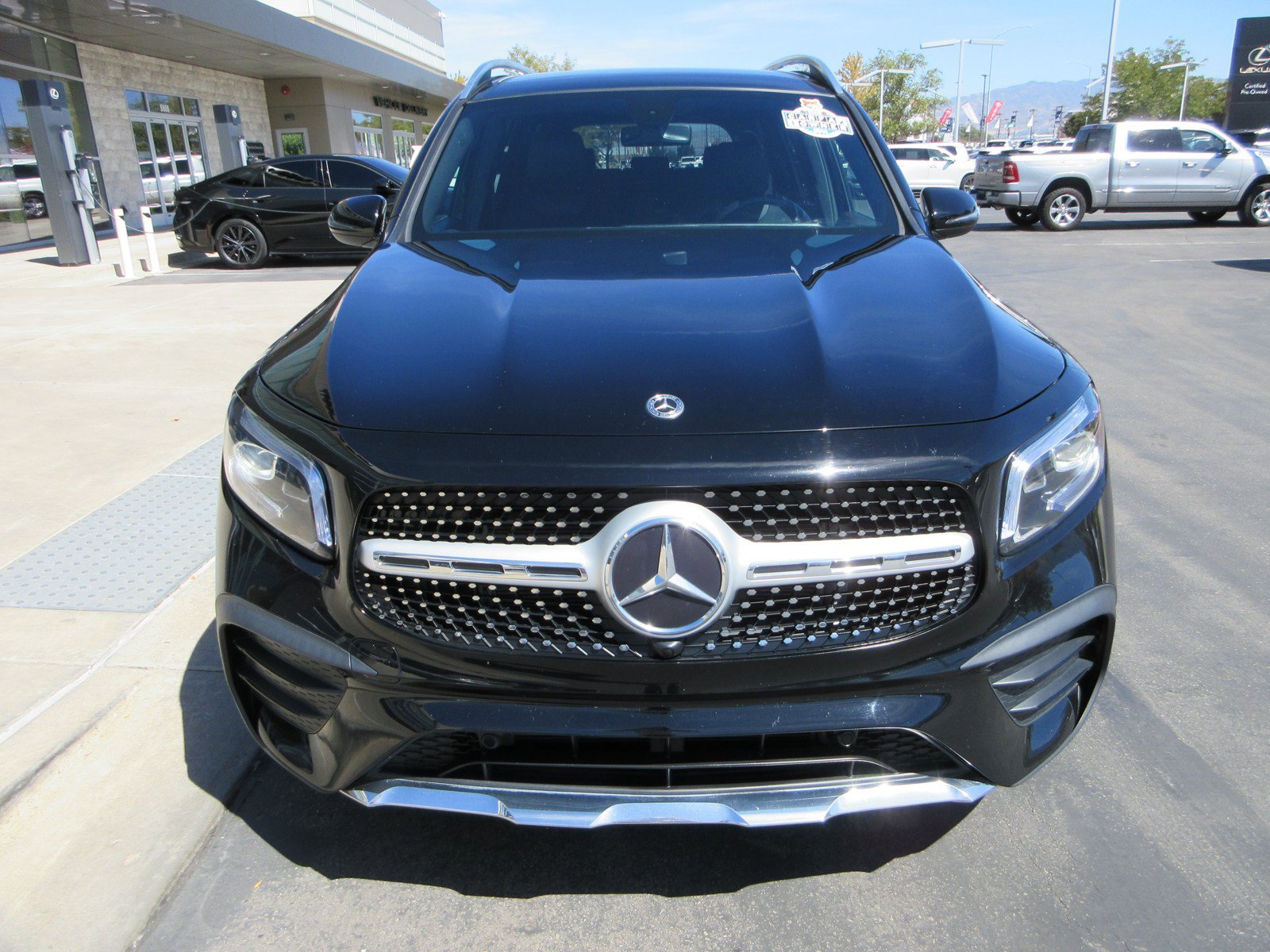 Used 2022 Mercedes-Benz GLB 250 4MATIC image 15