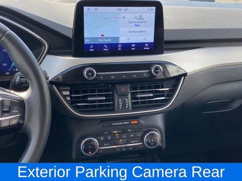 Used 2022 Ford Escape SEL w/ Technology Package image 9