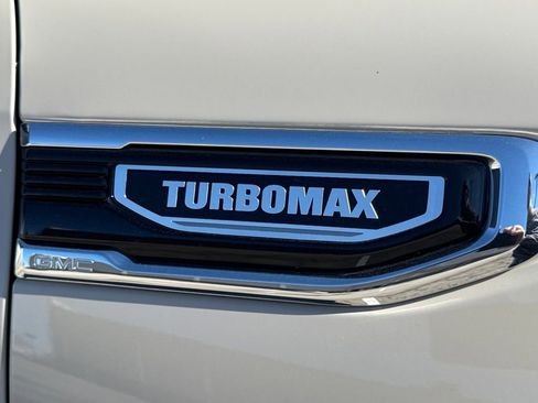 New 2026 GMC Sierra 1500 SLE w/ Preferred Package image 13