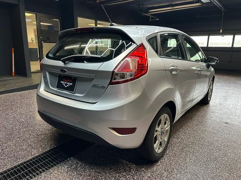 Used 2014 Ford Fiesta SE FWD image 5
