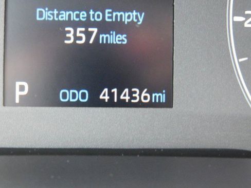 Used 2024 Toyota Corolla LE image 30