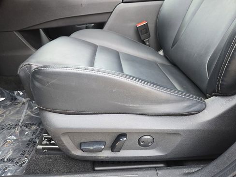 Used 2023 Nissan Rogue SV w/ SV Premium B Package image 24