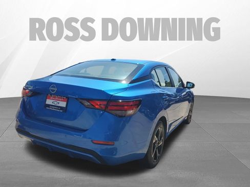 Used 2025 Nissan Sentra SV FWD image 5