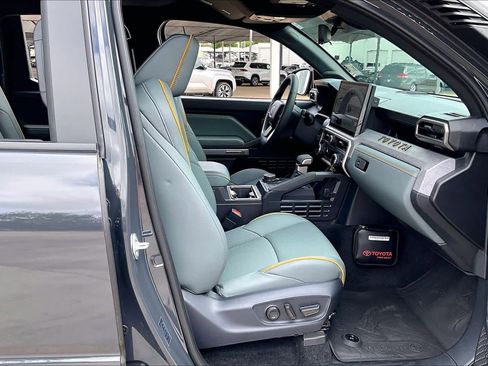 Used 2026 Toyota Tacoma 4x4 Double Cab Hybrid image 9