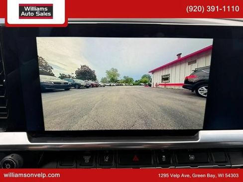 Used 2025 Chevrolet Silverado 2500 LT w/ Convenience Package AWD/4WD image 17