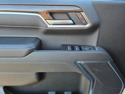 Used 2022 Chevrolet Silverado 1500 RST image 17