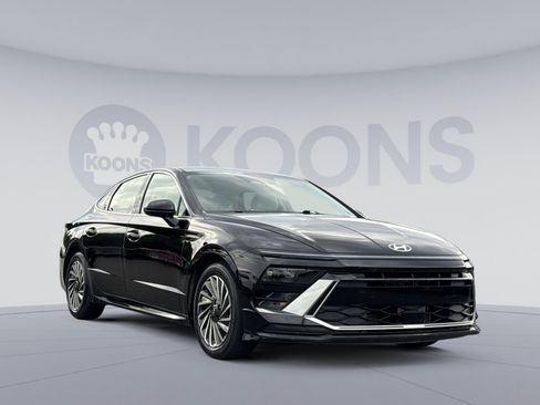 Used 2025 Hyundai Sonata SEL FWD image 10