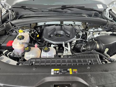 Used 2023 Jeep Grand Cherokee 4WD 4xe image 11