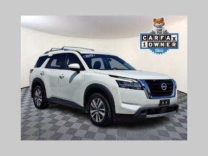 Used 2023 Nissan Pathfinder SL