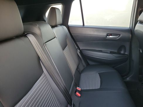 Used 2024 Toyota Corolla Cross SE image 15