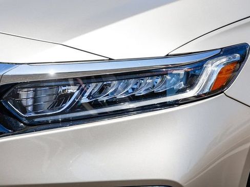 Used 2018 Honda Accord EX-L image 8
