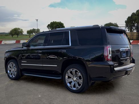 Used 2016 GMC Yukon Denali w/ Open Road Package AWD/4WD image 4