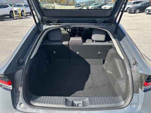 Used 2025 Toyota Prius LE image 29