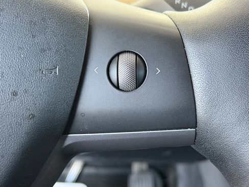 Used 2019 Tesla Model 3 Performance image 15