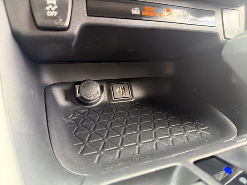 Used 2025 Toyota RAV4 LE image 38