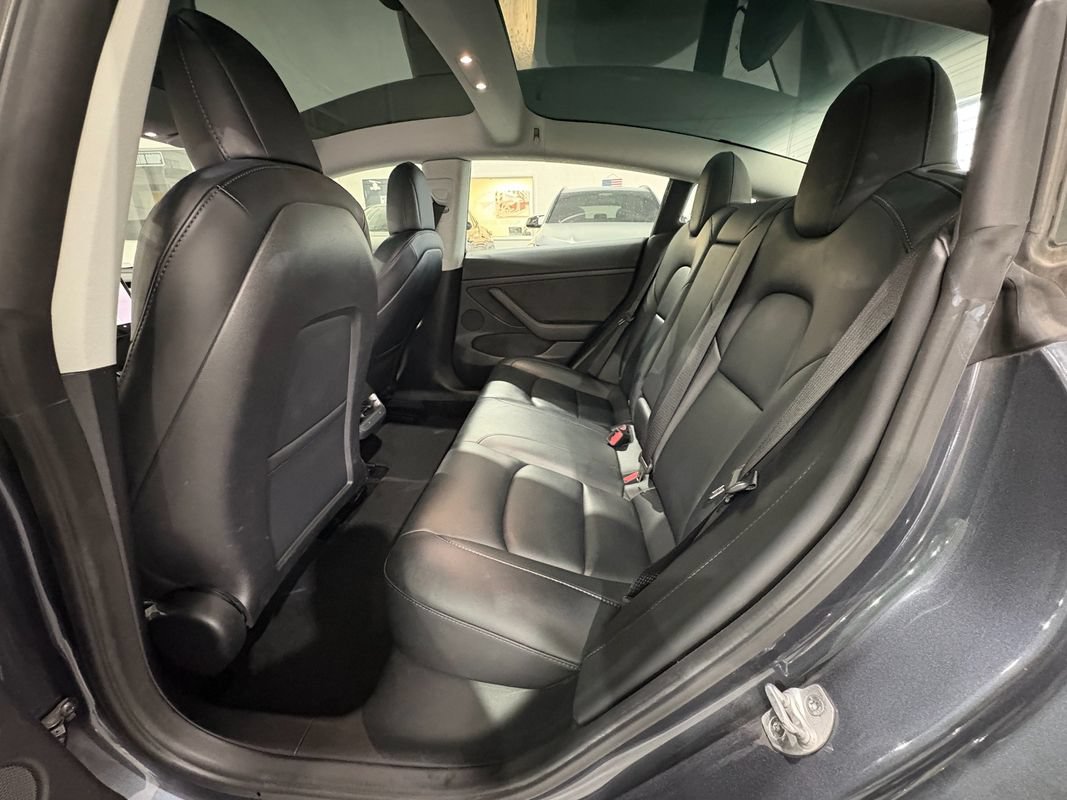 Used 2022 Tesla Model 3 Long Range AWD/4WD image 27