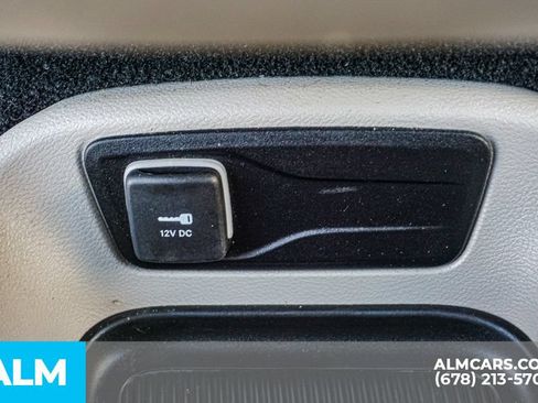Used 2023 Chrysler Pacifica Touring-L FWD image 50