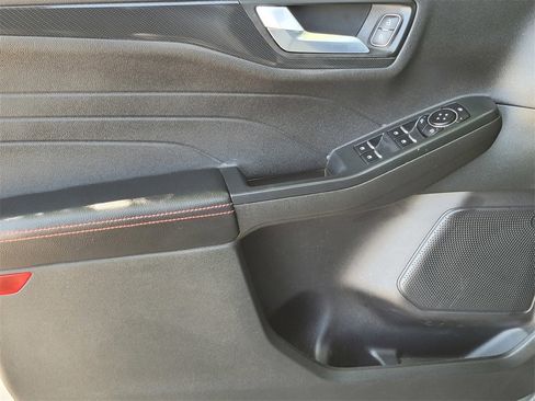 Used 2023 Ford Escape ST-Line image 15