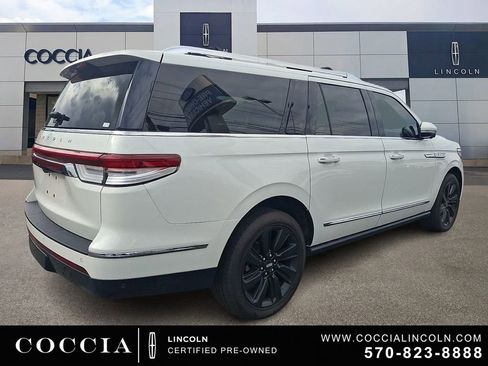 Certified 2023 Lincoln Navigator L Reserve AWD/4WD image 4