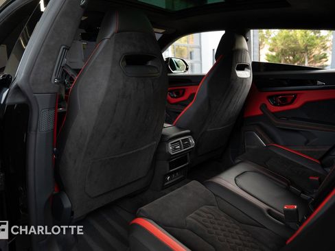 Used 2024 Lamborghini Urus S image 36