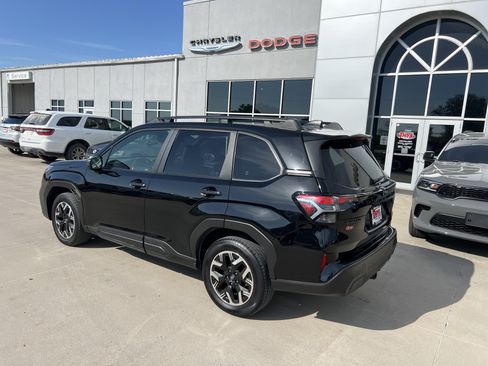 Used 2025 Subaru Forester Premium AWD/4WD image 67