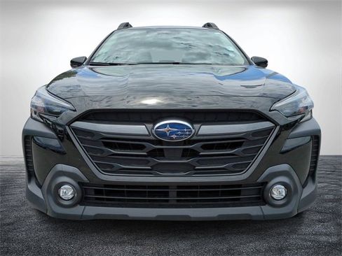 Used 2024 Subaru Outback Premium image 9
