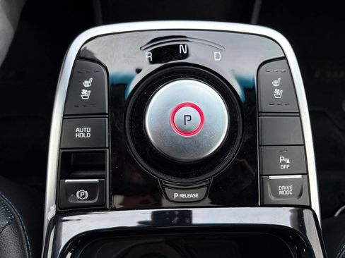 Used 2020 Kia Niro EX Premium image 22