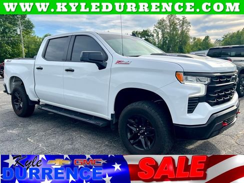 Used 2022 Chevrolet Silverado 1500 LT Trail Boss w/ Convenience Package II image 1