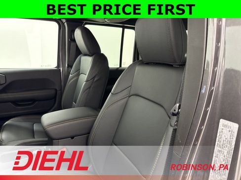 New 2026 Jeep Gladiator Sahara image 18