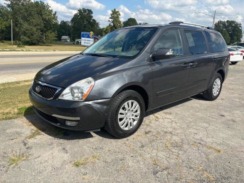 Used 2014 Kia Sedona LX FWD image 3