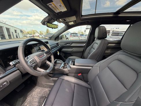 New 2026 GMC Terrain Elevation w/ Elevation Premium Package image 4