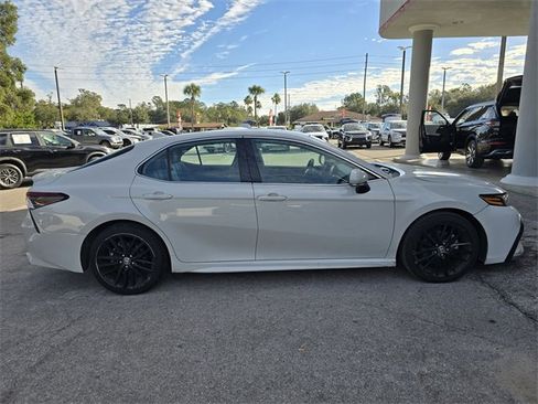 Used 2023 Toyota Camry XSE image 3