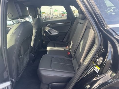 Used 2025 Audi Q3 2.0T Premium image 22