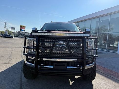 Used 2019 Ford F250 Lariat w/ Chrome Package AWD/4WD image 2