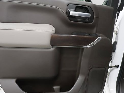 Used 2019 GMC Sierra 1500 SLT w/ SLT Premium Plus Package AWD/4WD image 25