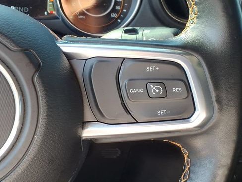 Used 2021 Jeep Wrangler Unlimited Sahara AWD/4WD image 14